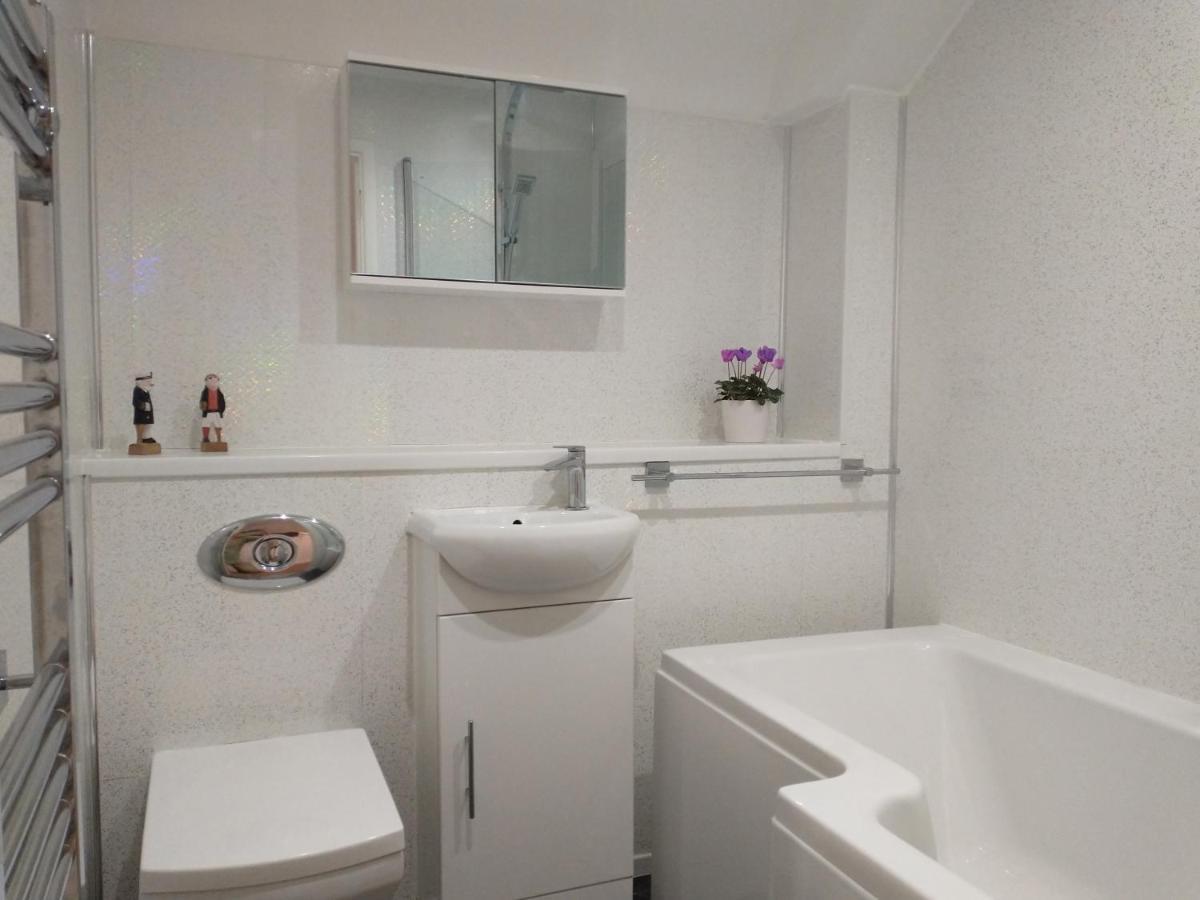 Вилла Chipad Duo - Comfy House With Parking And Garden Чичестер Экстерьер фото