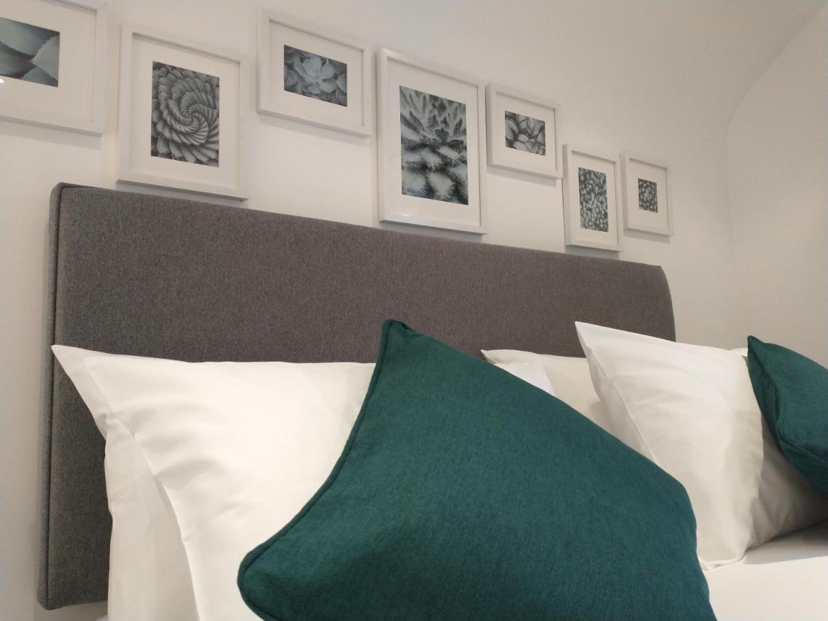 Вилла Chipad Duo - Comfy House With Parking And Garden Чичестер Экстерьер фото